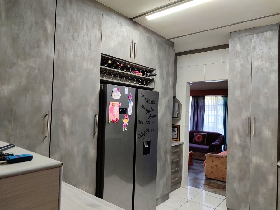 4 Bedroom Property for Sale in Stilfontein Ext 4 North West